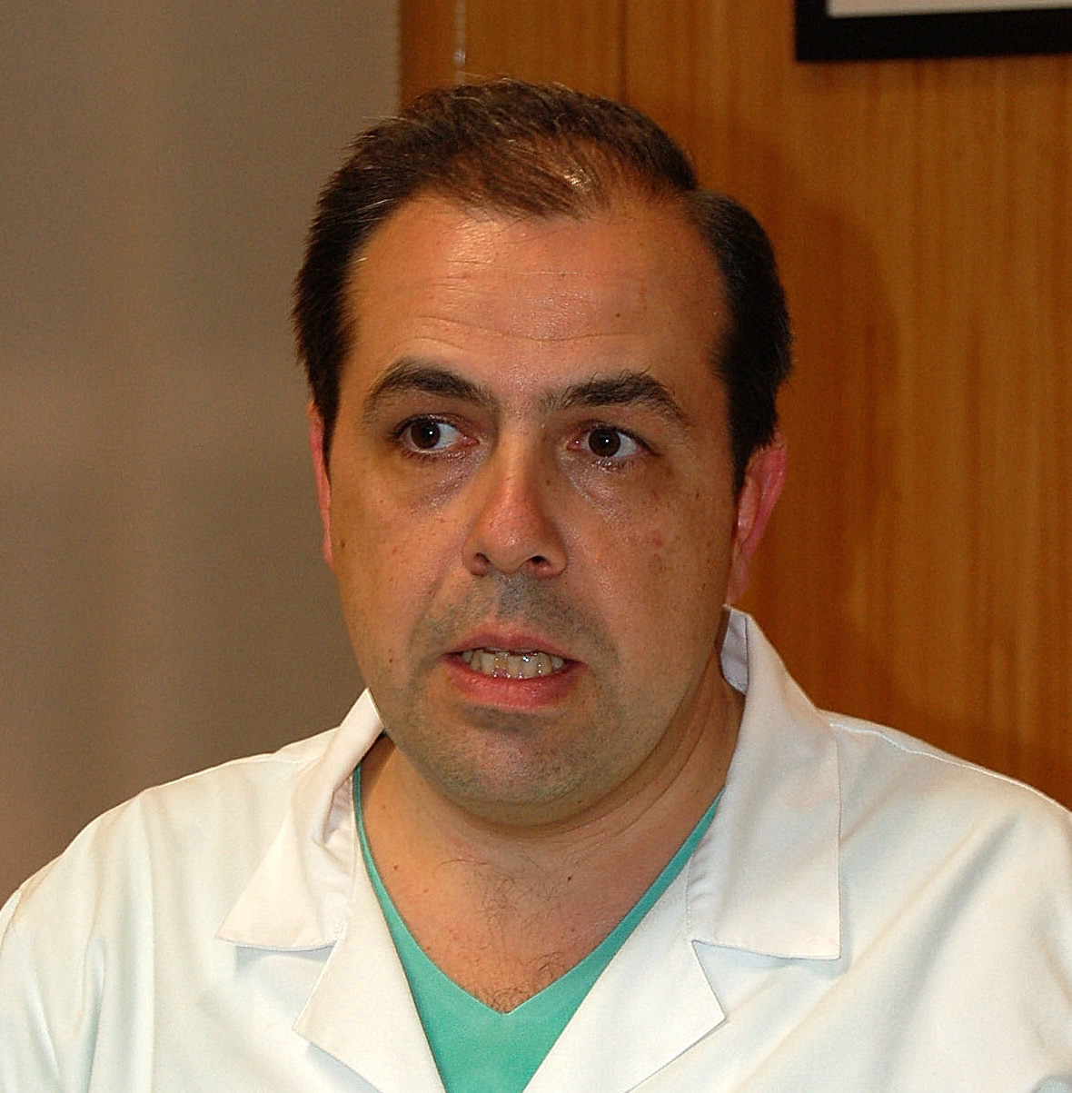 Dr. Carlos Rabaça